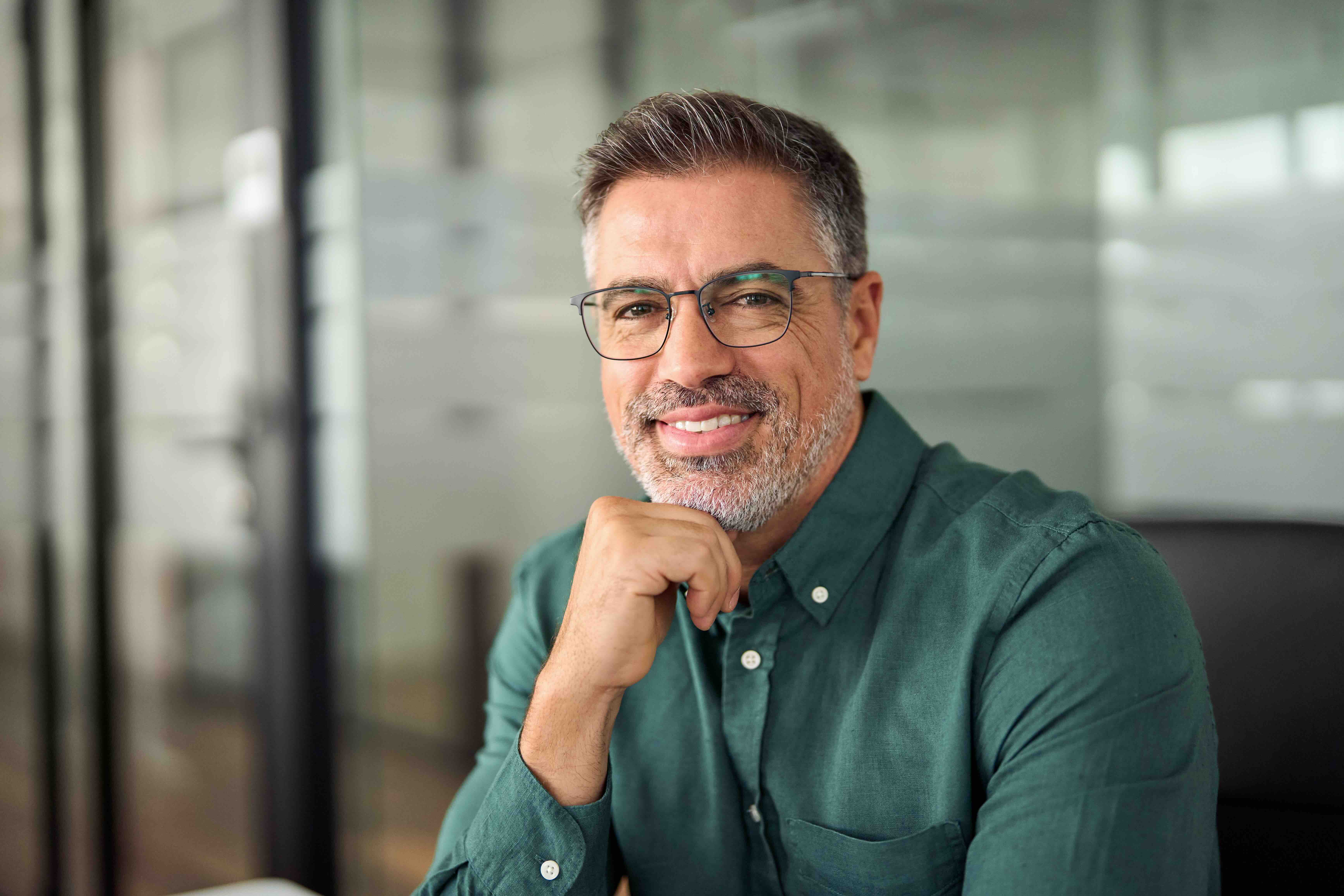 ejecutivo sonriente